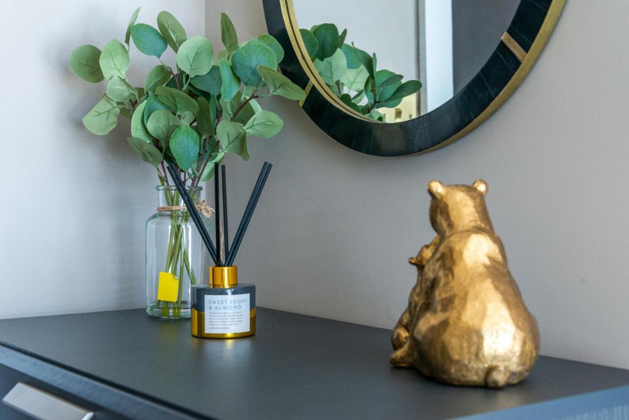 Elegant Studio - Perfect For Explorers Apartment London Bagian luar foto